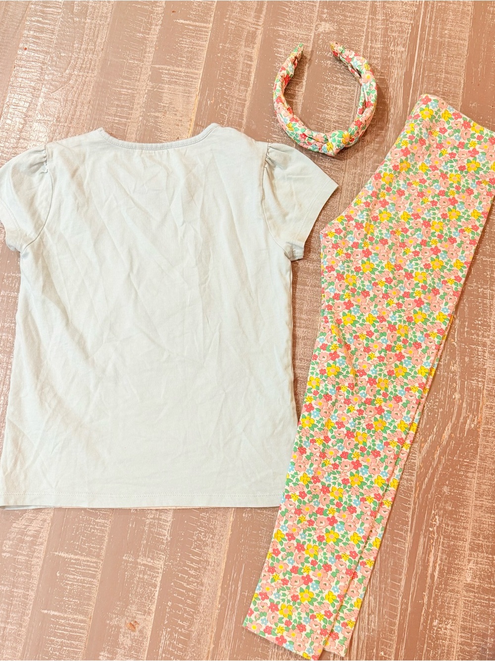 Mini Boden Light Blue Cake Appliqué Pajama Set with Floral Leggings and Headband - Picture 3 of 3